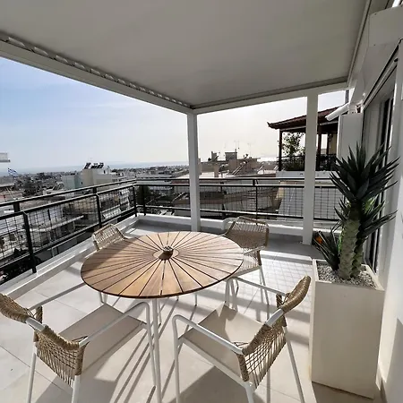Luxury Penthouse W/ Sea View-3